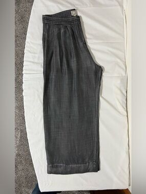 Mo:Vint NY, Women’s Gaucho Style Crop Pants in Charcoal Gray